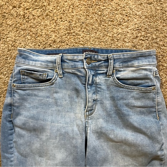 NYDJ Marilyn Straight Jeans Classic Light Wash Stretch Denim LiftTuck Tech 6 - Picture 5 of 6